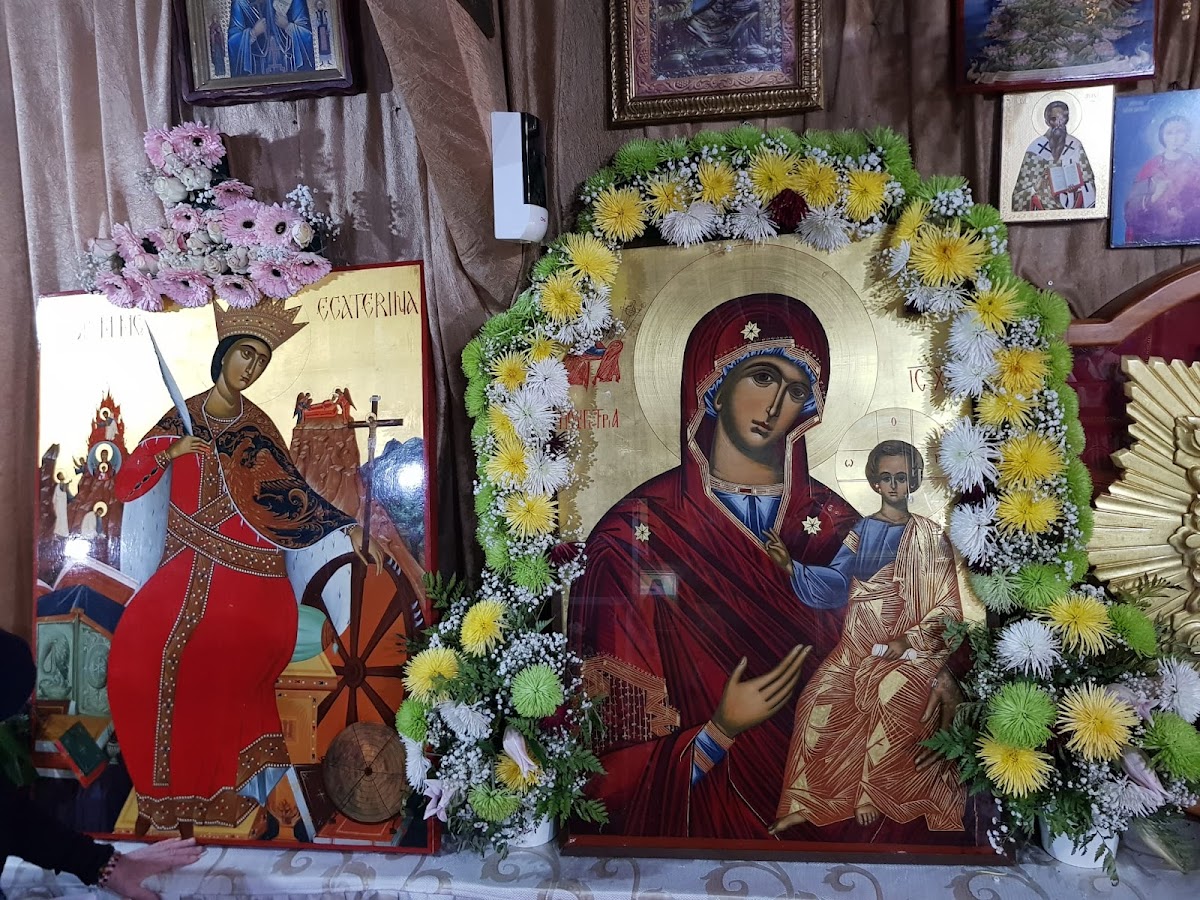 Biserica "Sfânta Mare Muceniță Ecaterina" - foto 5