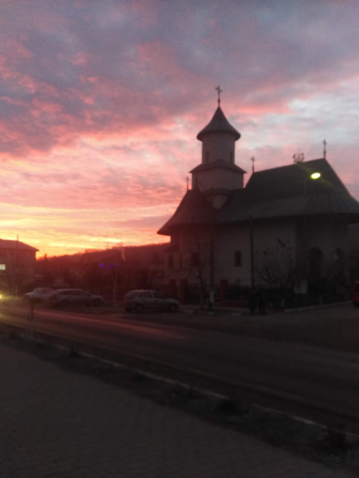 Biserica Sfânta Parascheva - foto 3