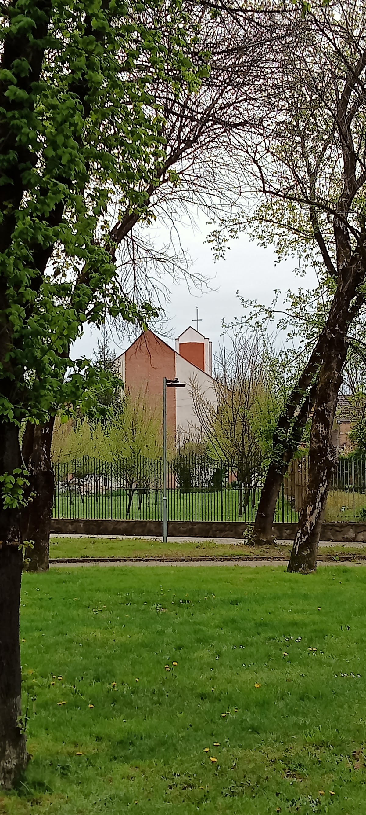 Szentháromság Templom Reșița - foto 5