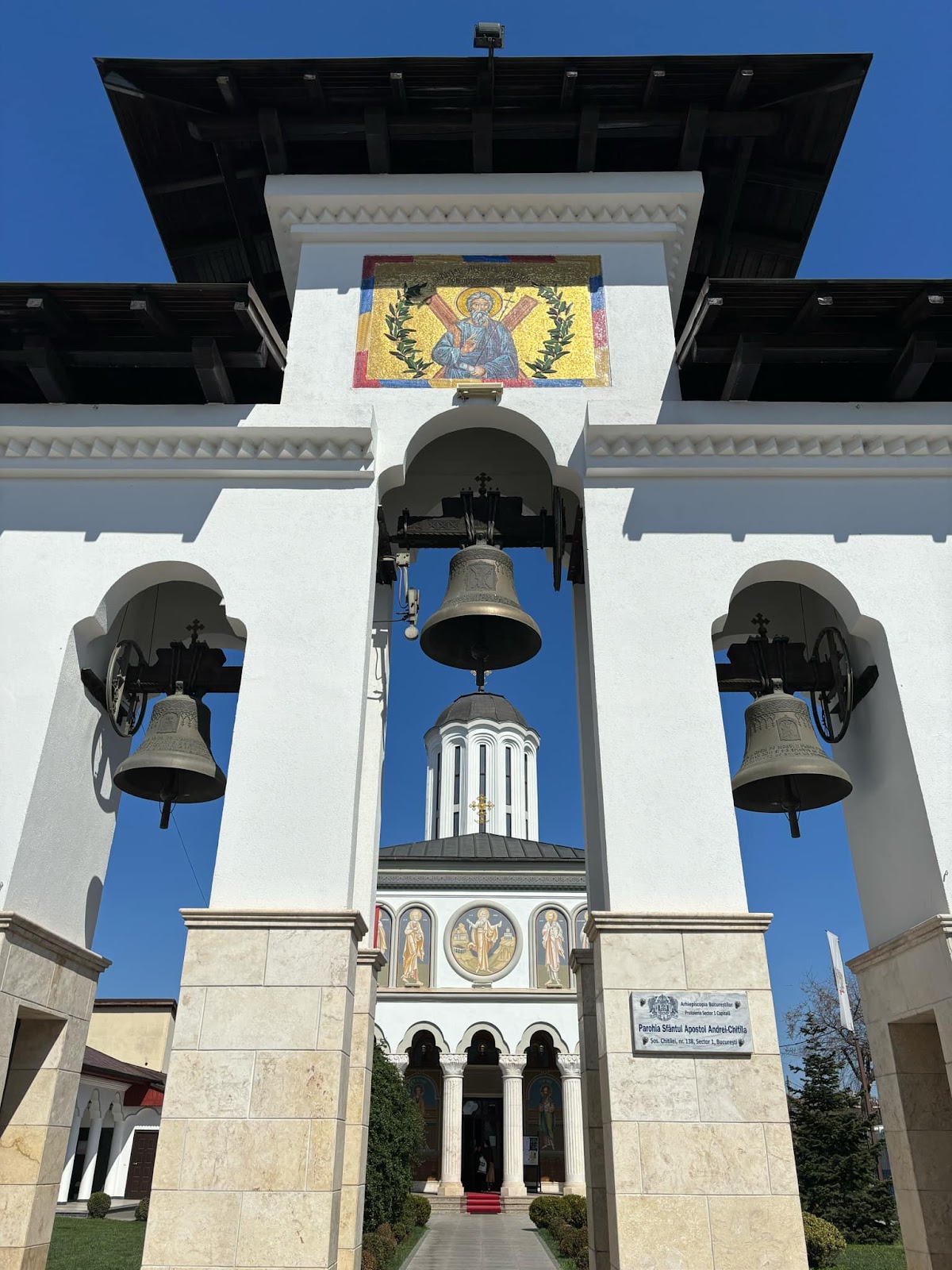 Biserica Sfântul Andrei - foto 2