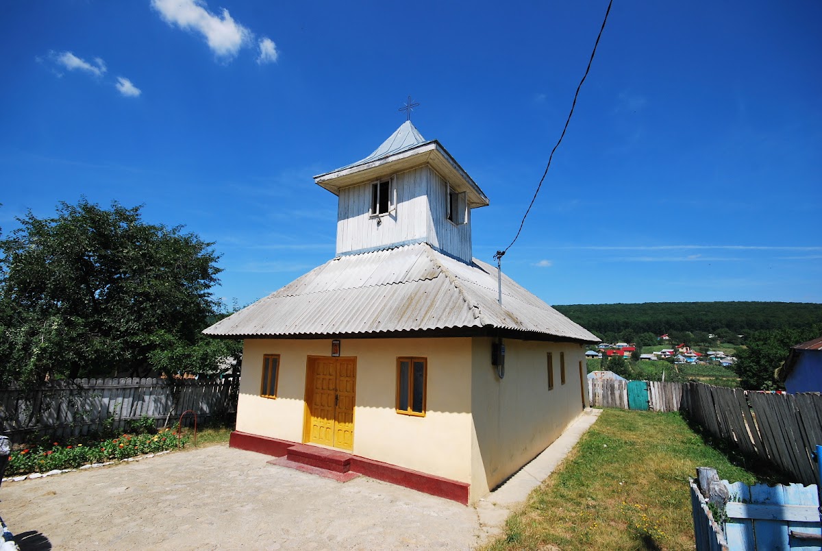 Biserica Sfântul Arhidiacon Ștefan, Frunziș Mironeasa - foto 2