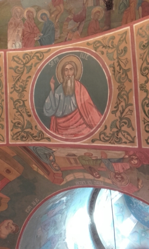 Biserica "Sfântul Ierarh Nicolae" - foto 3