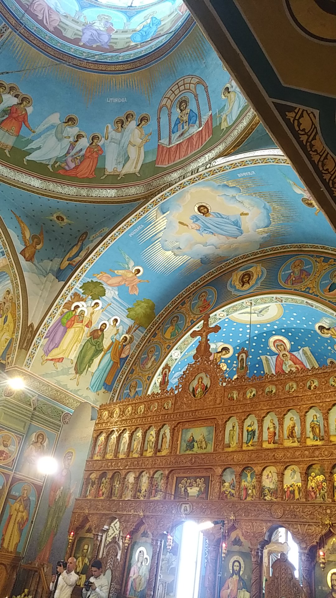 Biserica Sfântul Petru şi Pavel - foto 3