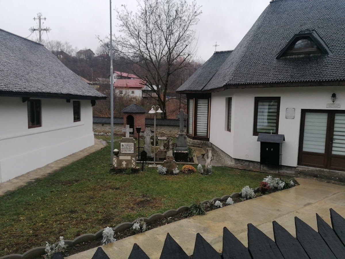 Biserica Sfântul Spiridon - foto 3