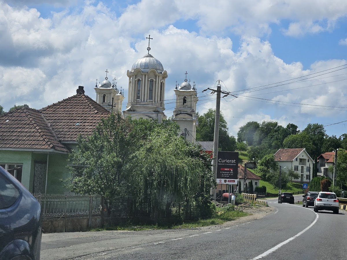 Biserica Sfinții Apostoli - foto 3