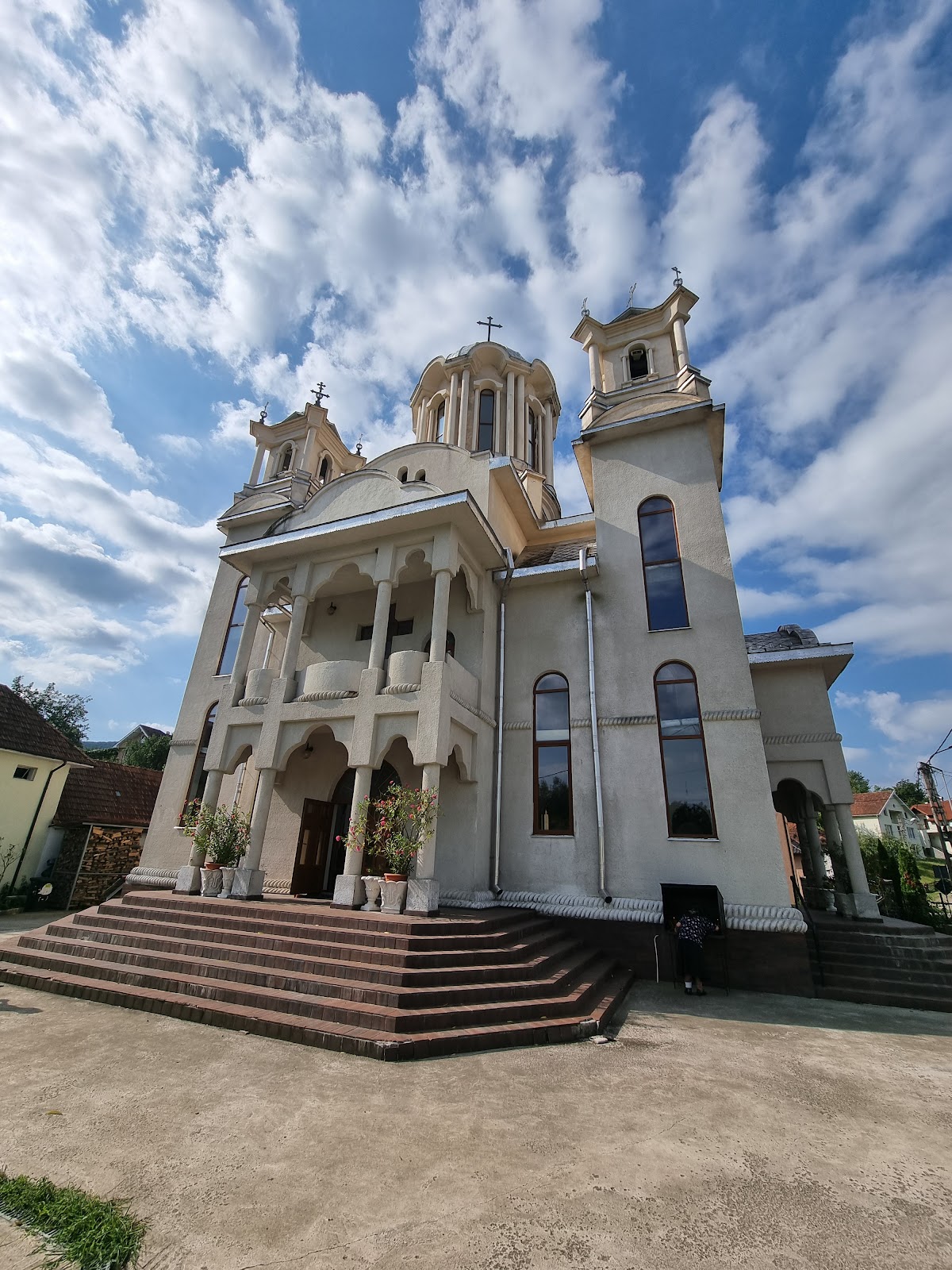 Biserica Sfinții Apostoli - foto 5