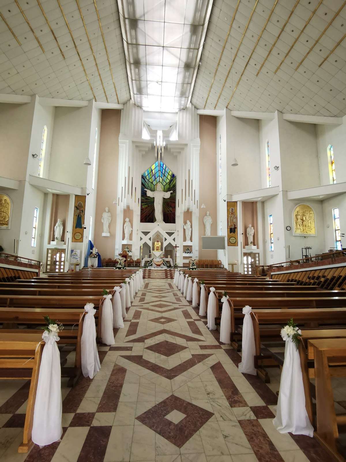 Biserica "Sfinții Apostoli Petru și Paul" Bacău - foto 2