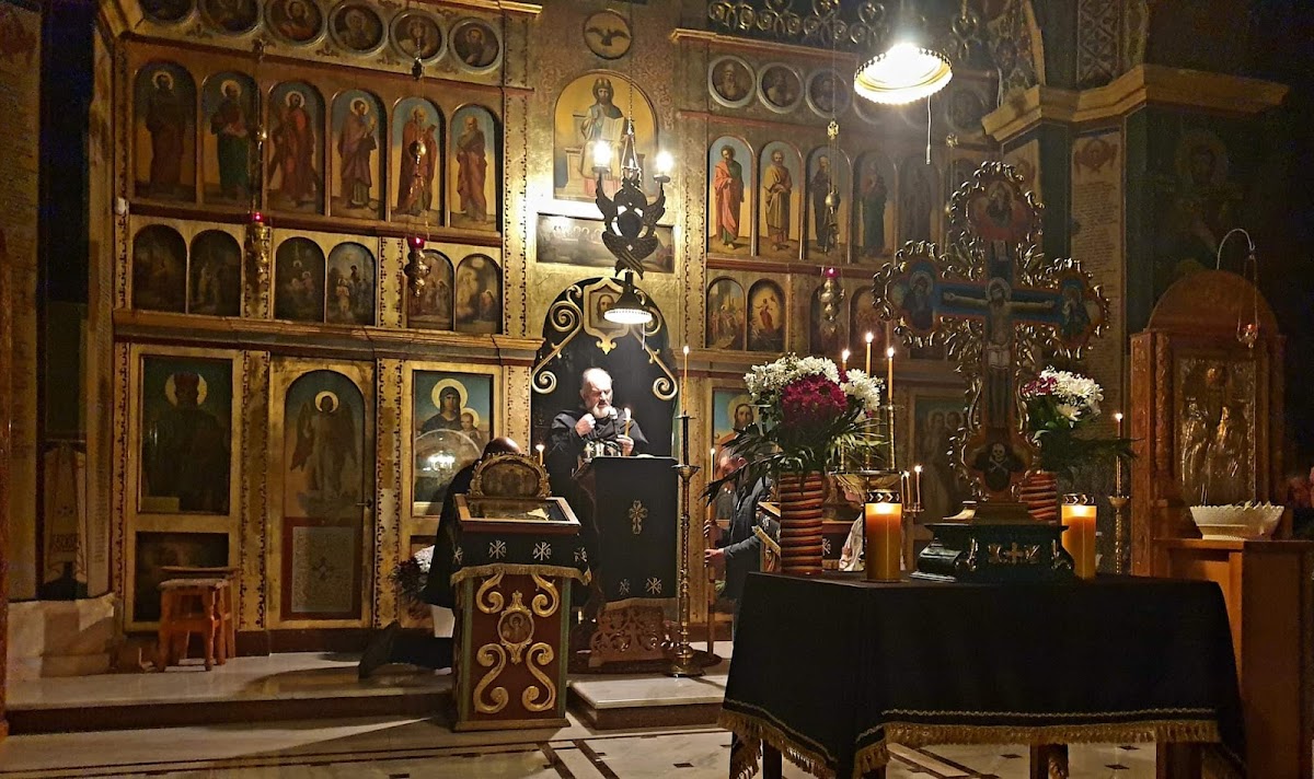 Biserica Sfinții Arhangheli Mihail și Gavriil din Gura Humorului - foto 3