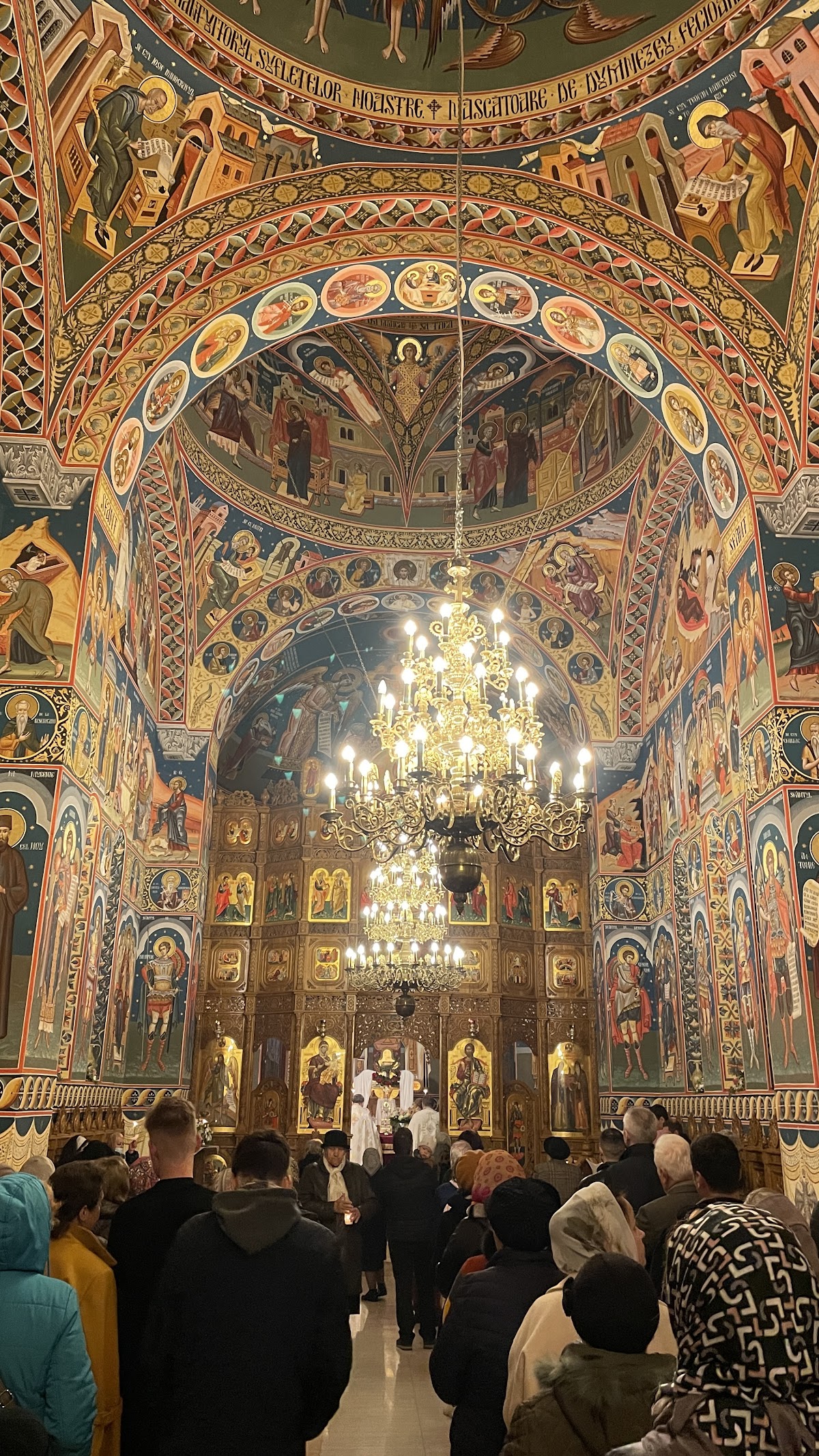 Kirche der Heiligen Cuvioși Gherman und Ioan Casian Galați - foto 2