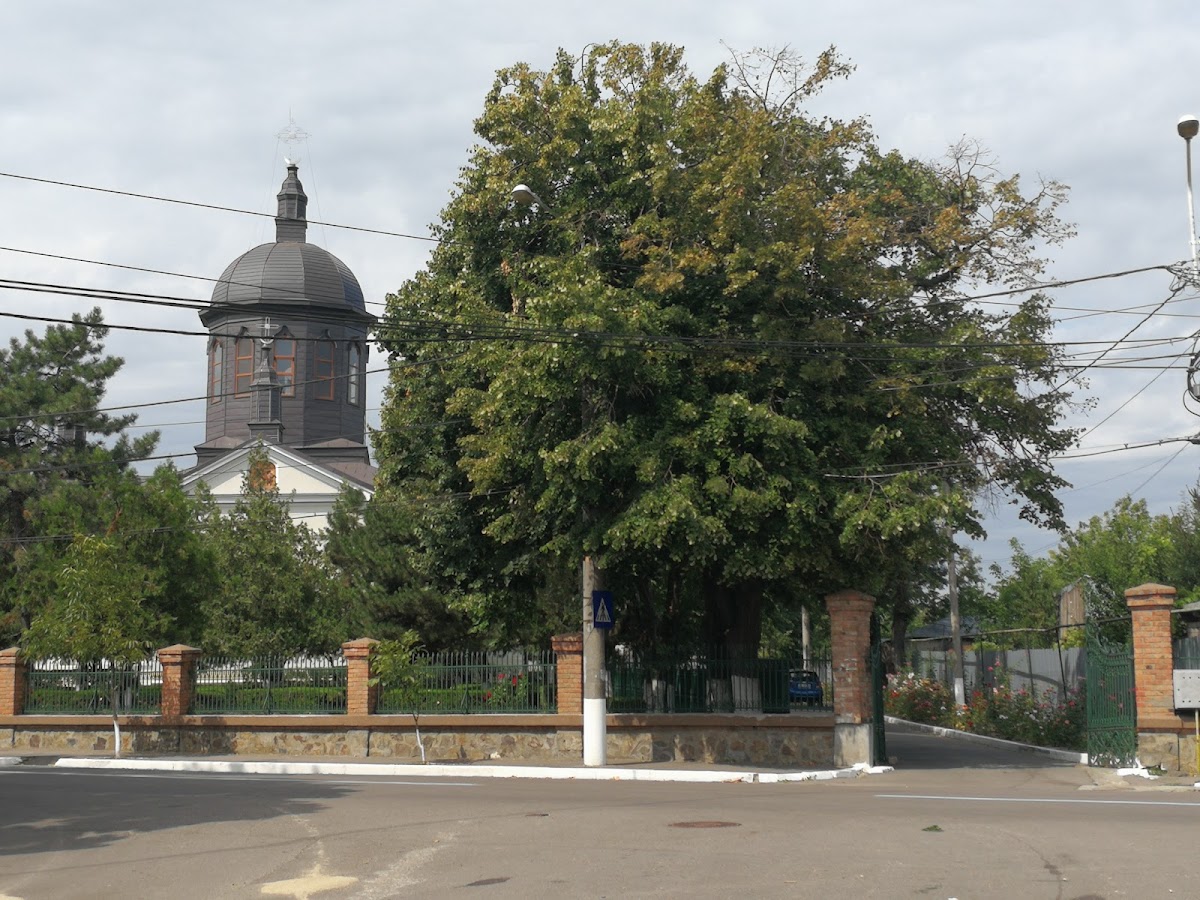 Biserica „Sfinţii Împăraţi Constantin şi Elena“ Galați - foto 3