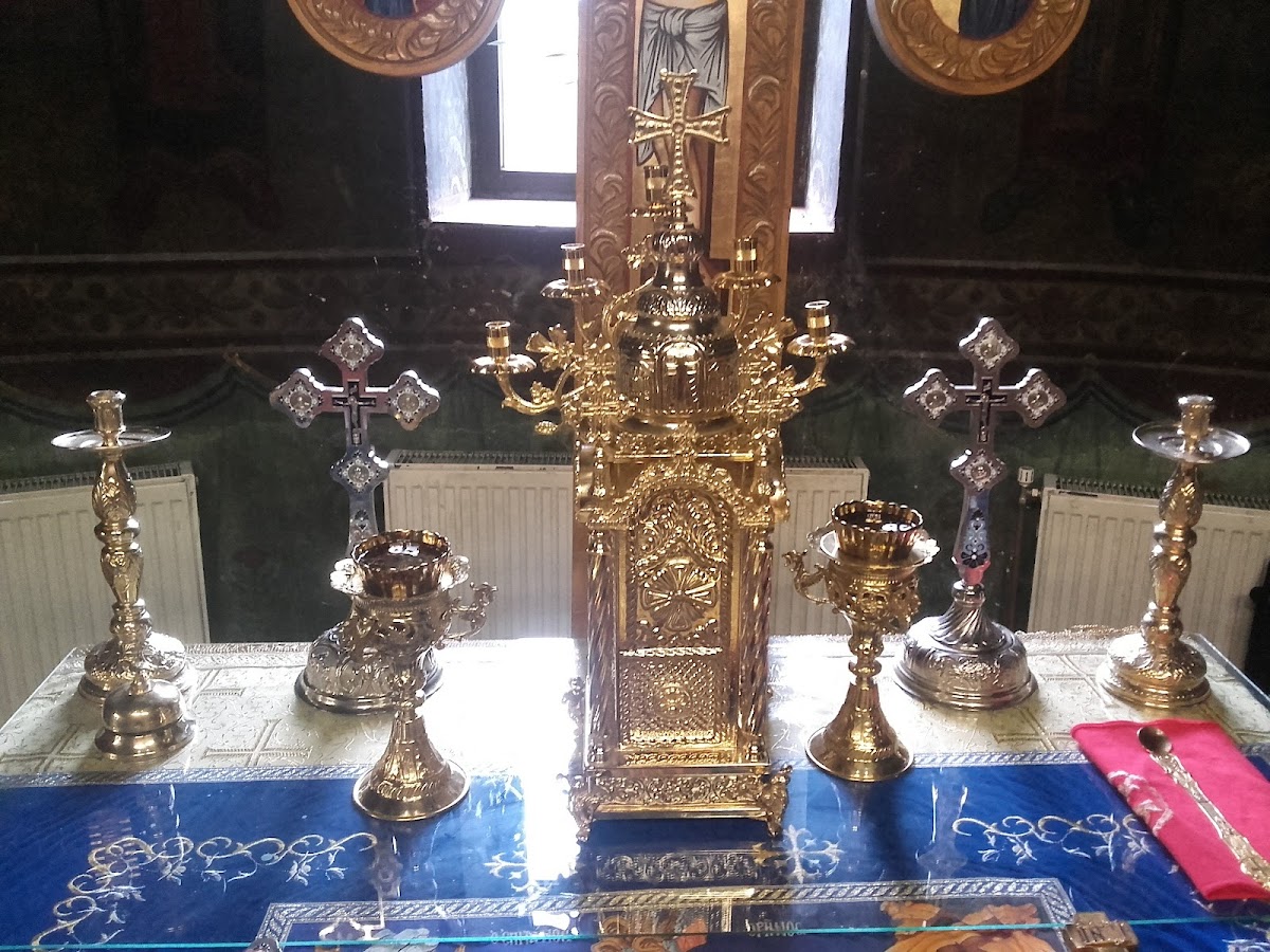 Biserica Sfinții Petru și Pavel
