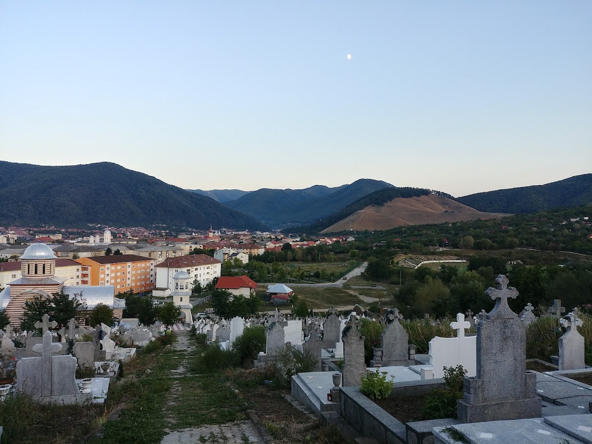 Biserica "Sfinții Trei Ierarhi" - foto 3