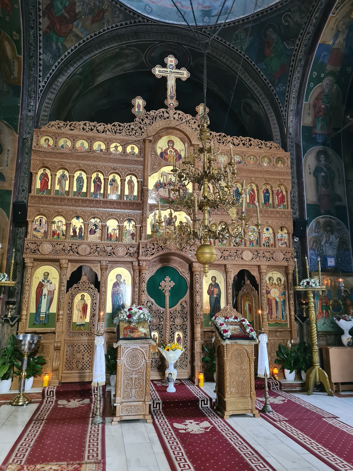 Biserica Topraisar cu hramul Sfinților Arhangheli Mihail si Gavriil - foto 3