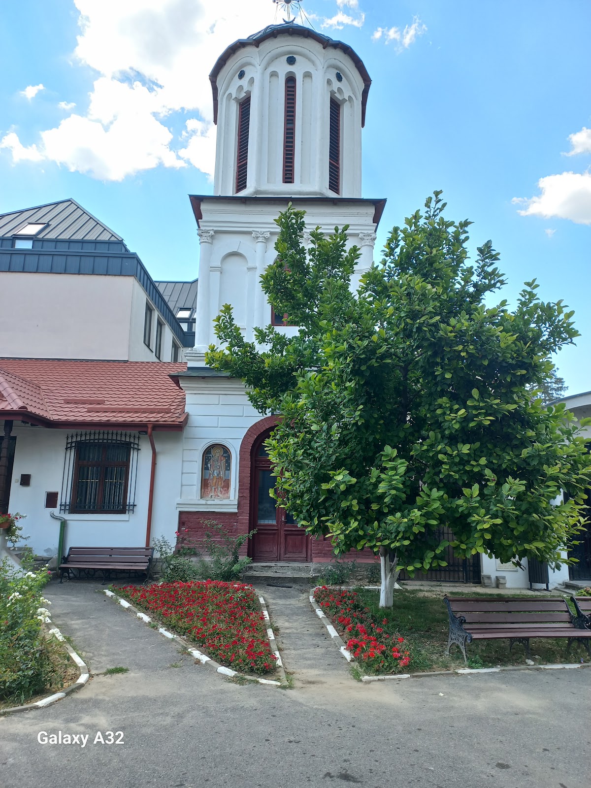 Église "Tous les Saints" - foto 3
