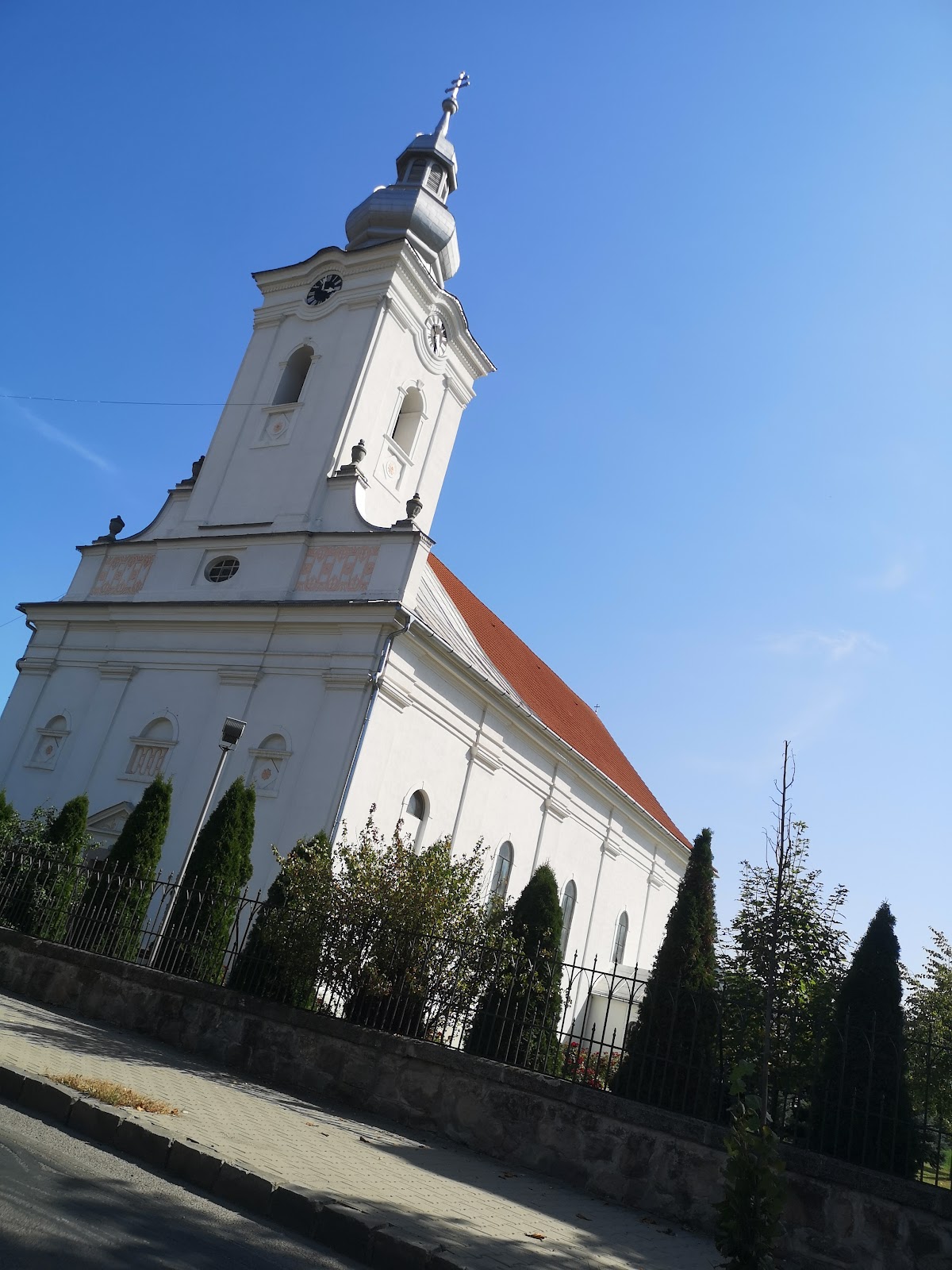 Biserica Tuturor Sfinților