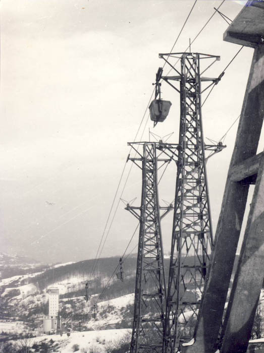 Biserica veche din Aninoasa