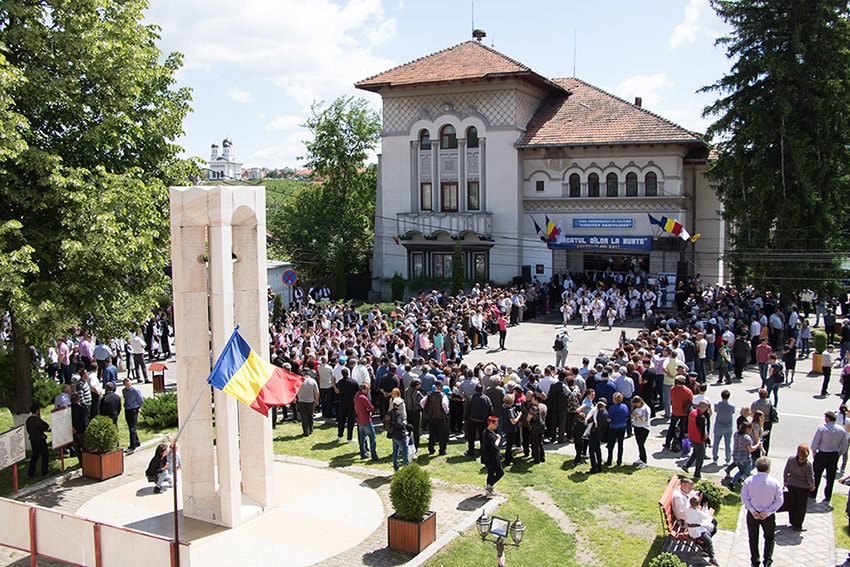 Biserica veche din Novaci