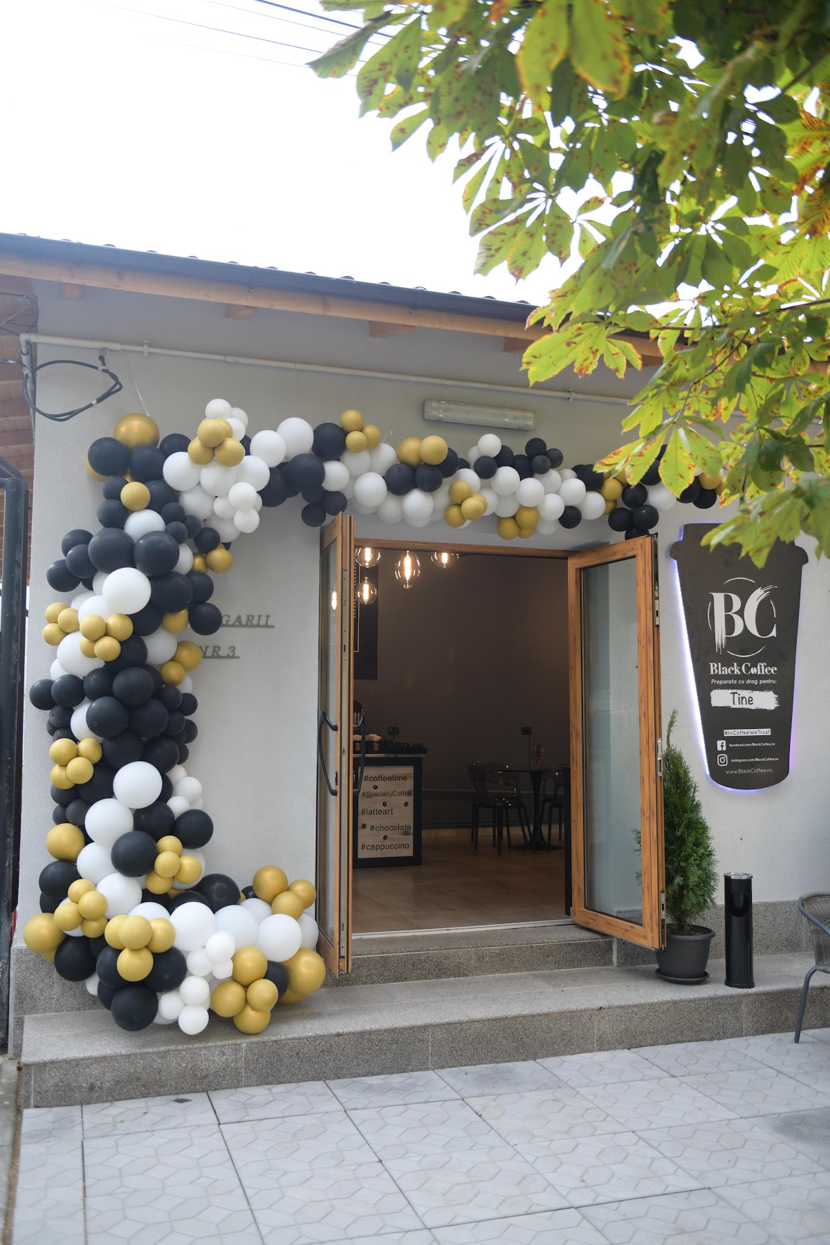 BlackCoffee Pucioasa - foto 1