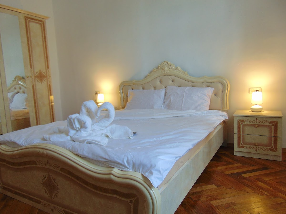 Boul Roșu Residence