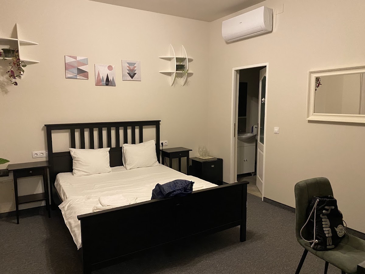 Boutique Rooms with Parking