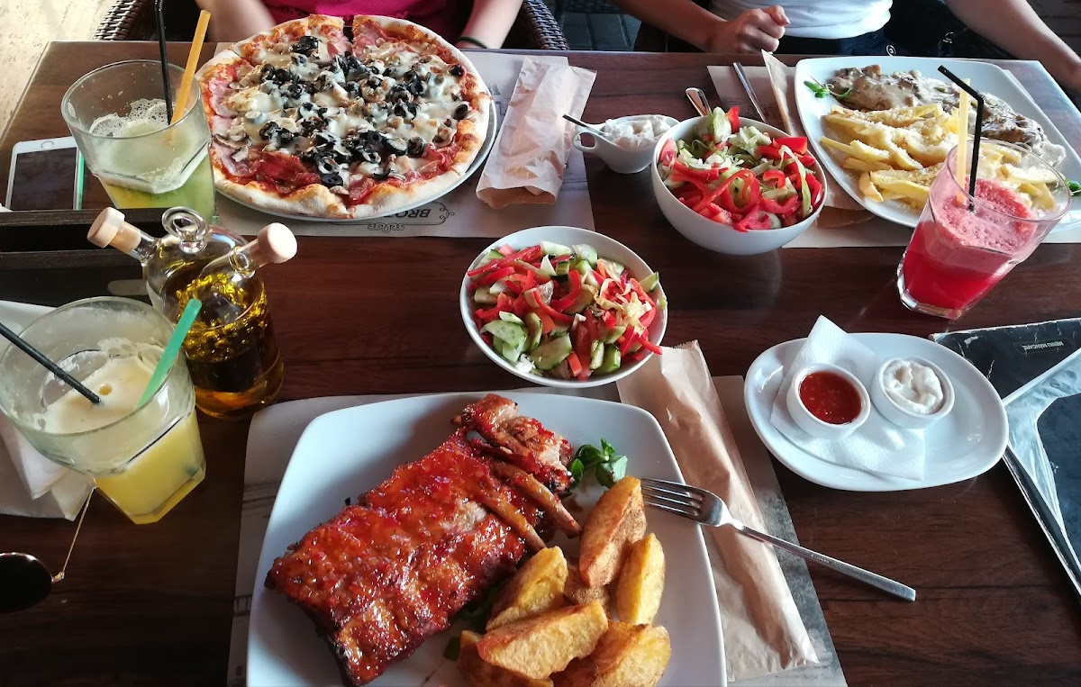 Brothers Restaurant - foto 2