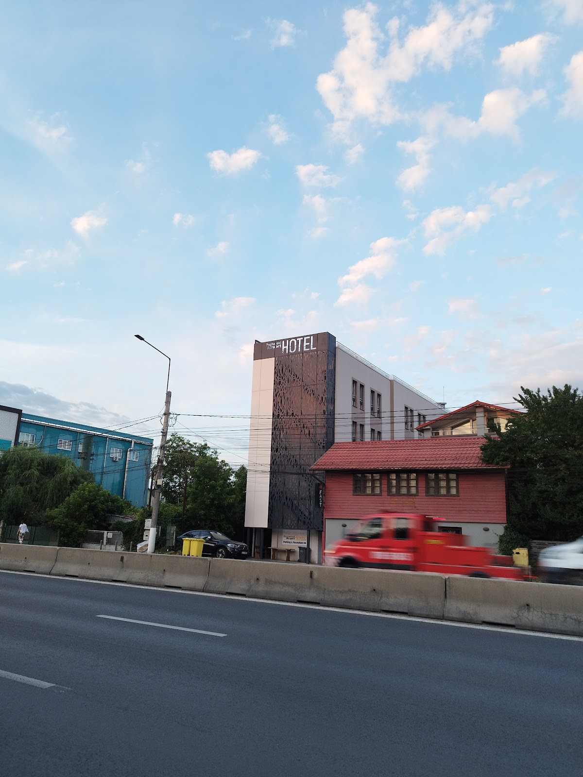 Bucharest airport hotel, Otopeni