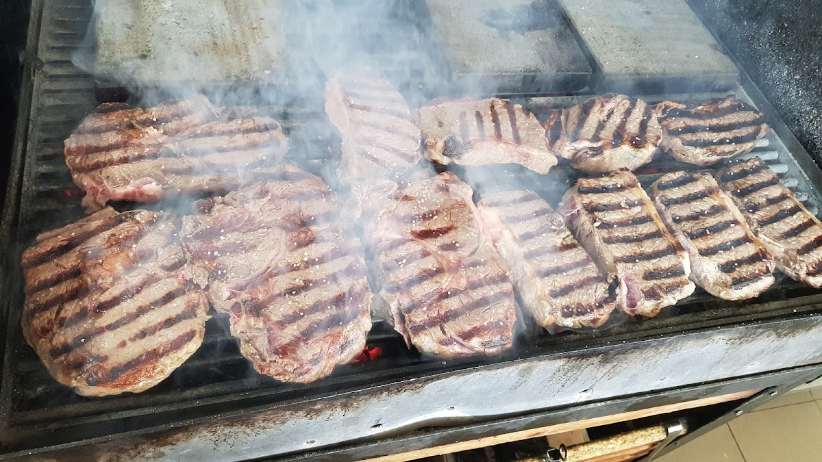 Bucovina Grill - foto 3