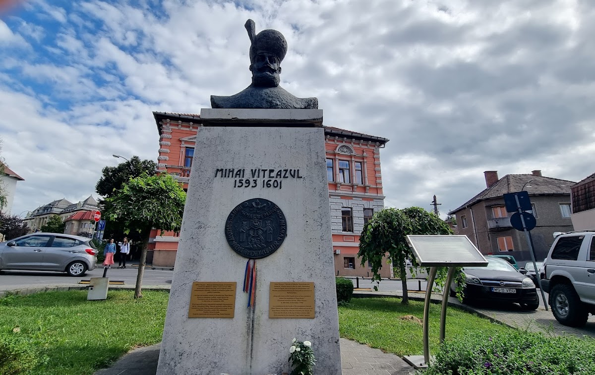 Bustul lui Mihai Viteazul - foto 3