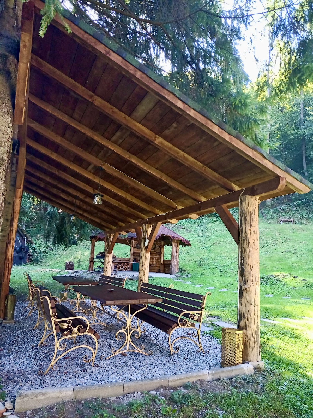 Cabana Basmelor