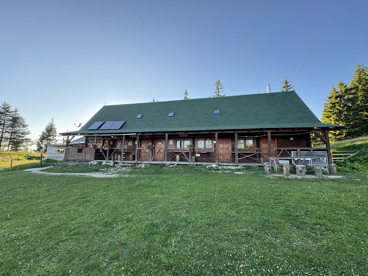 Cabana Piatra Singuratică - foto 1