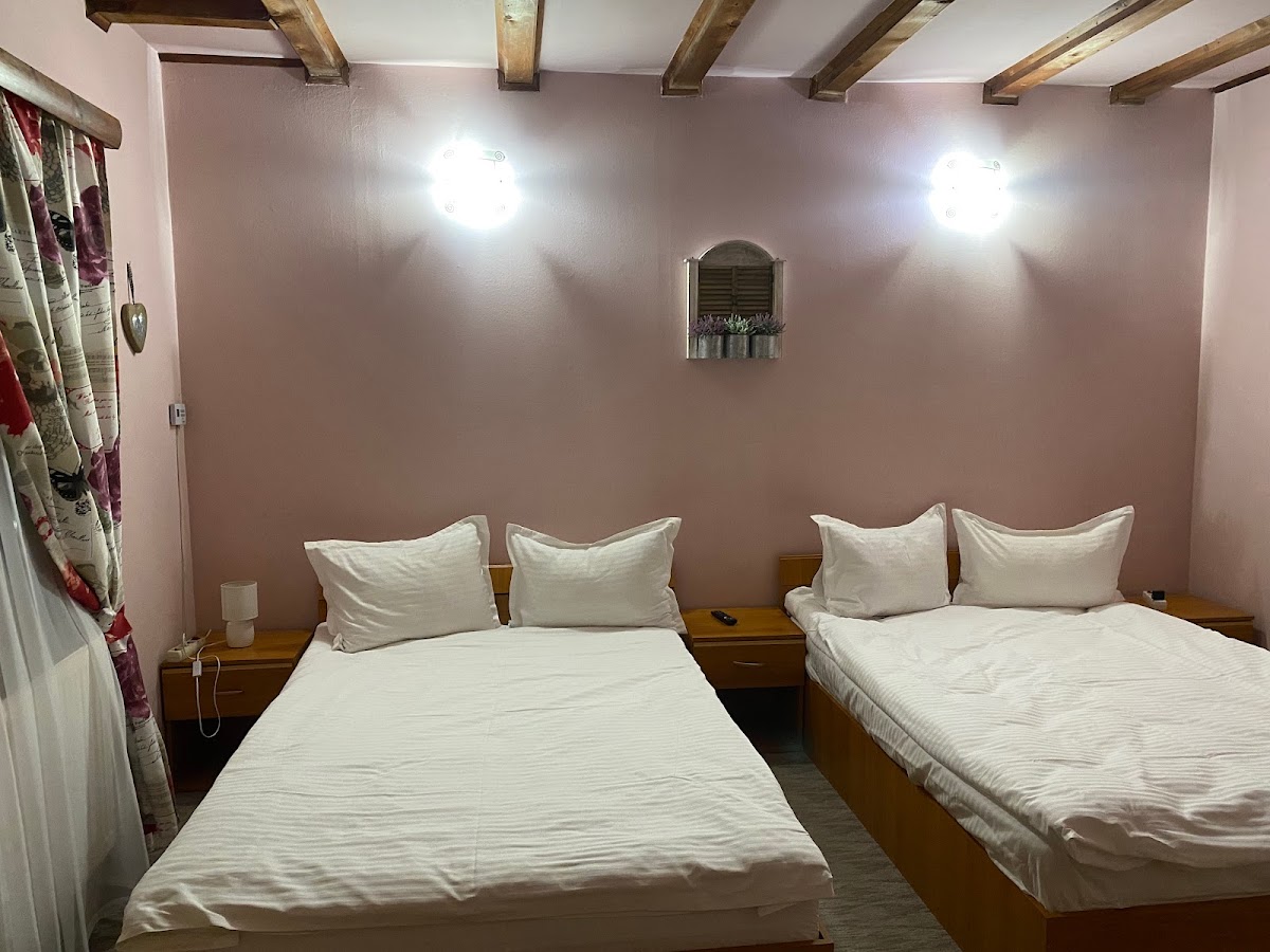 Cabana Poarta Mărginimii - foto 2