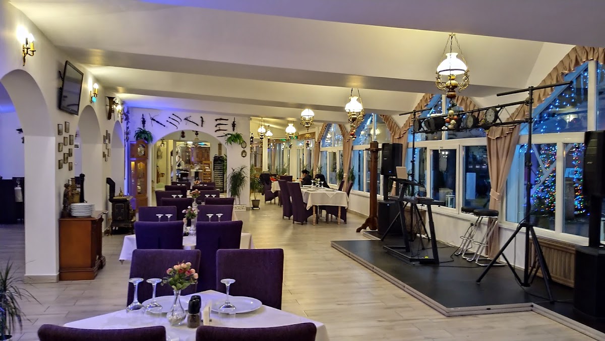 Cabana Stejarilor - foto 1