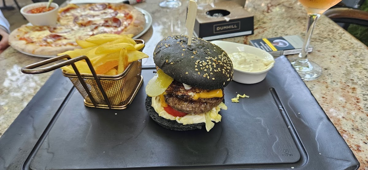 Cafe des Amis - foto 2