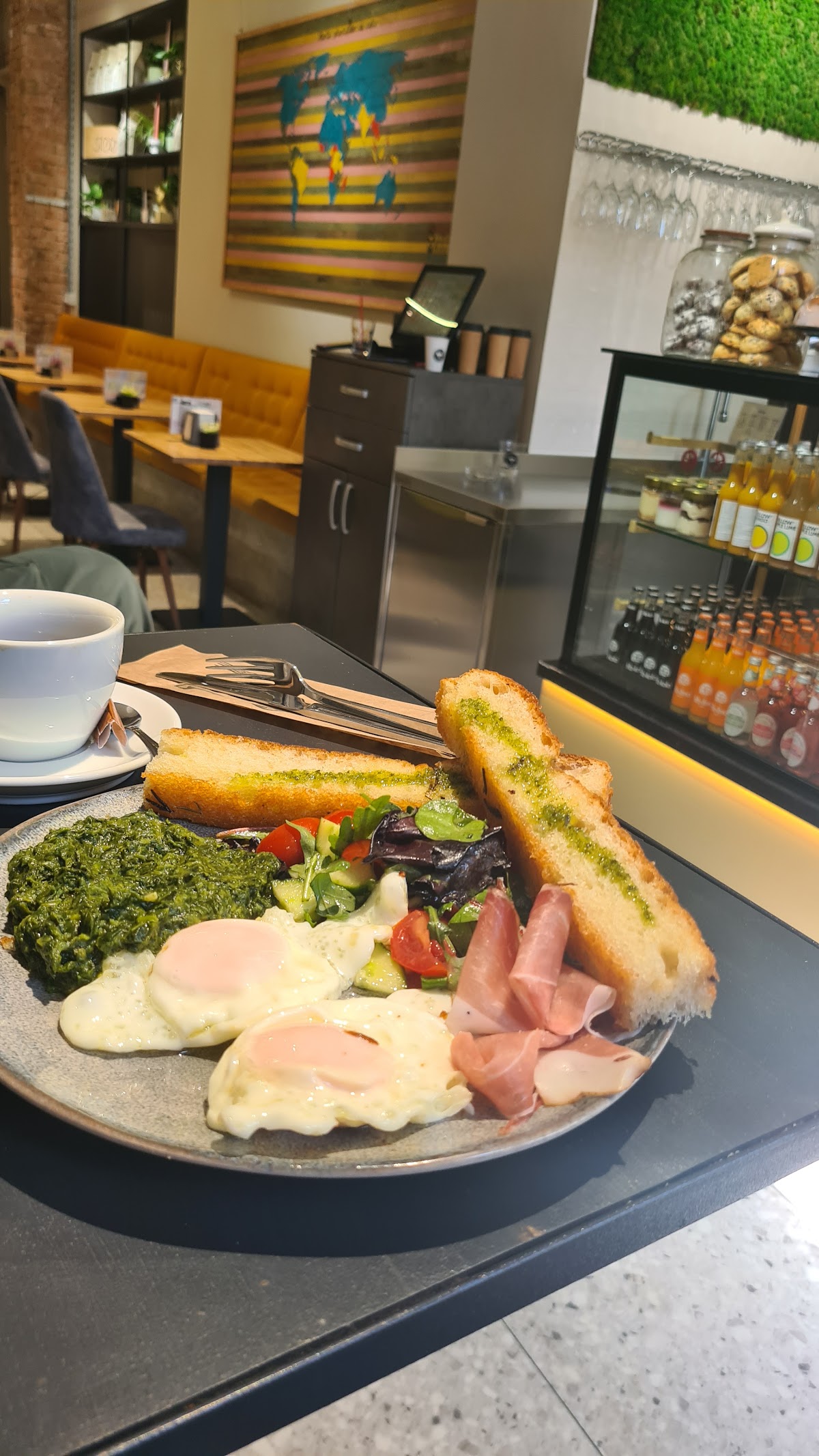 Camera cu cafea - foto 2