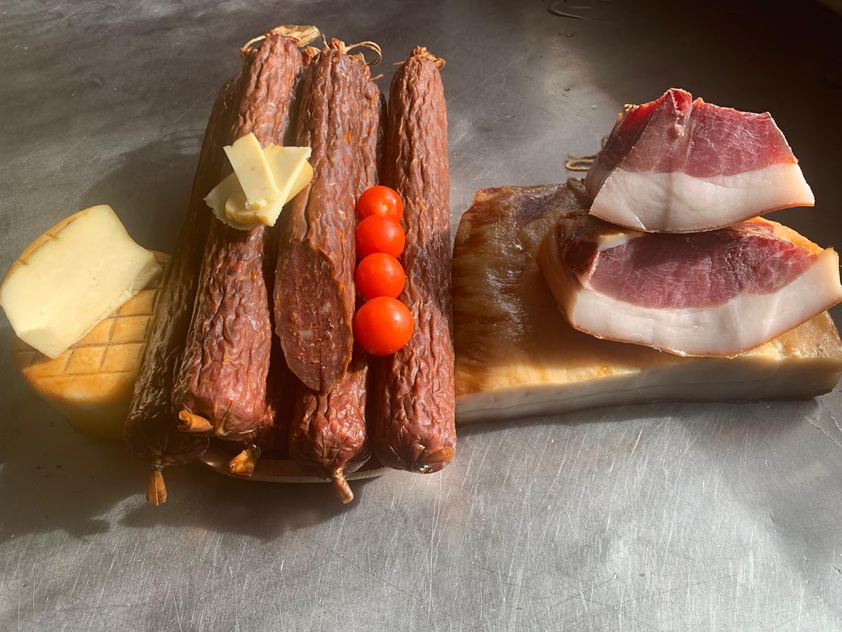 Carmangeria Sebis - foto 1