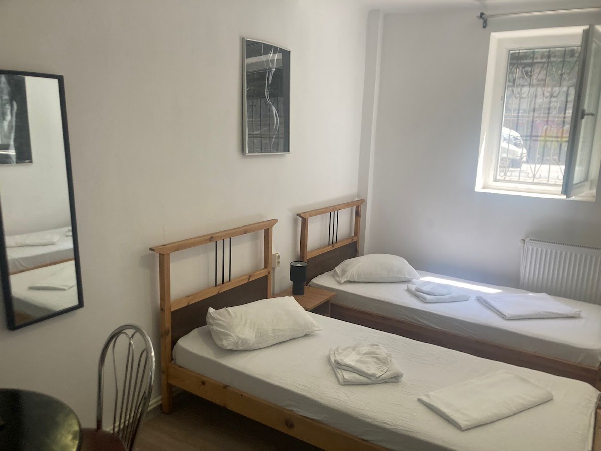 Carol 51 Hostel - foto 2