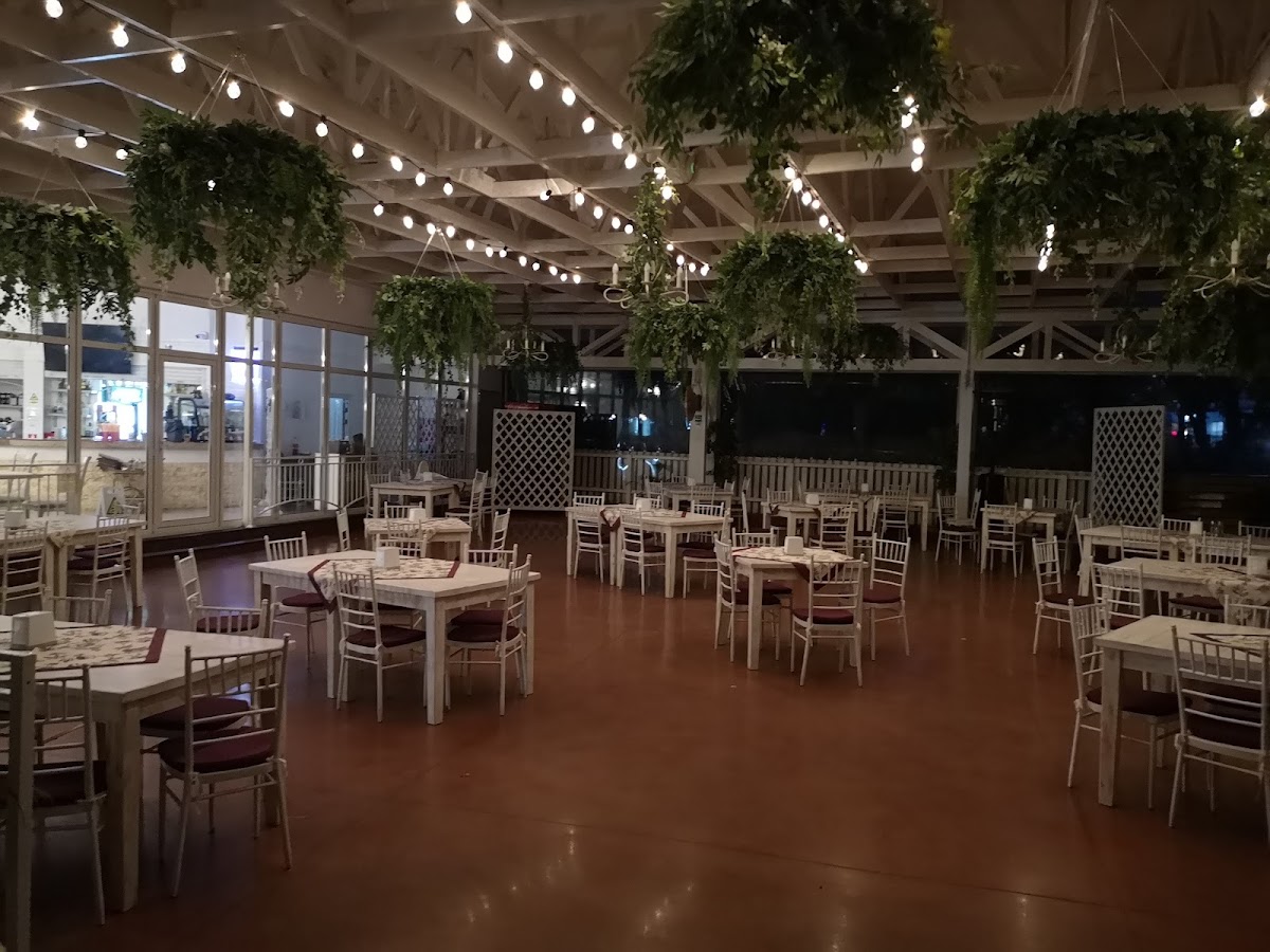 Casa Albă Adjud - foto 4