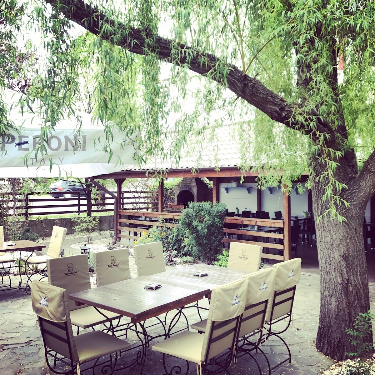 Casa Bunicii - foto 1