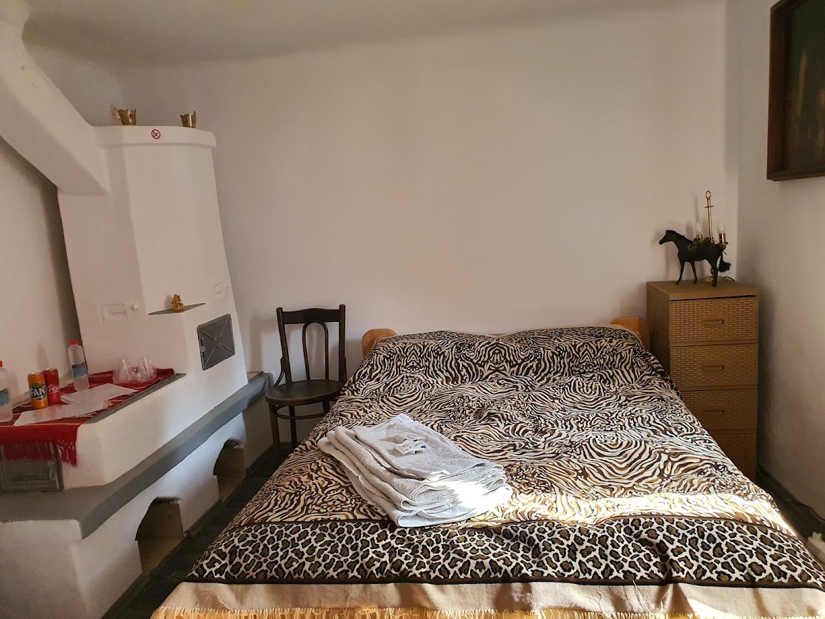 CASA BUNICILOR de Leresti