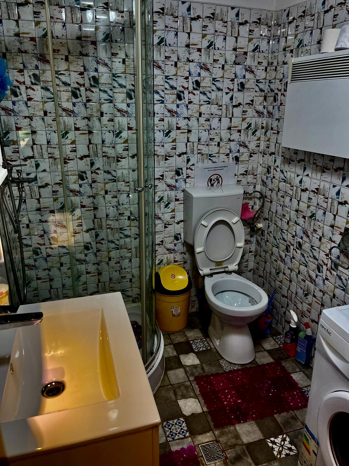 CASA BUNICILOR de Leresti