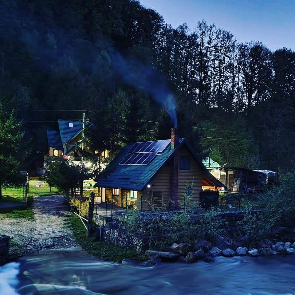 Casa Cheile Valsanului, Brădetu