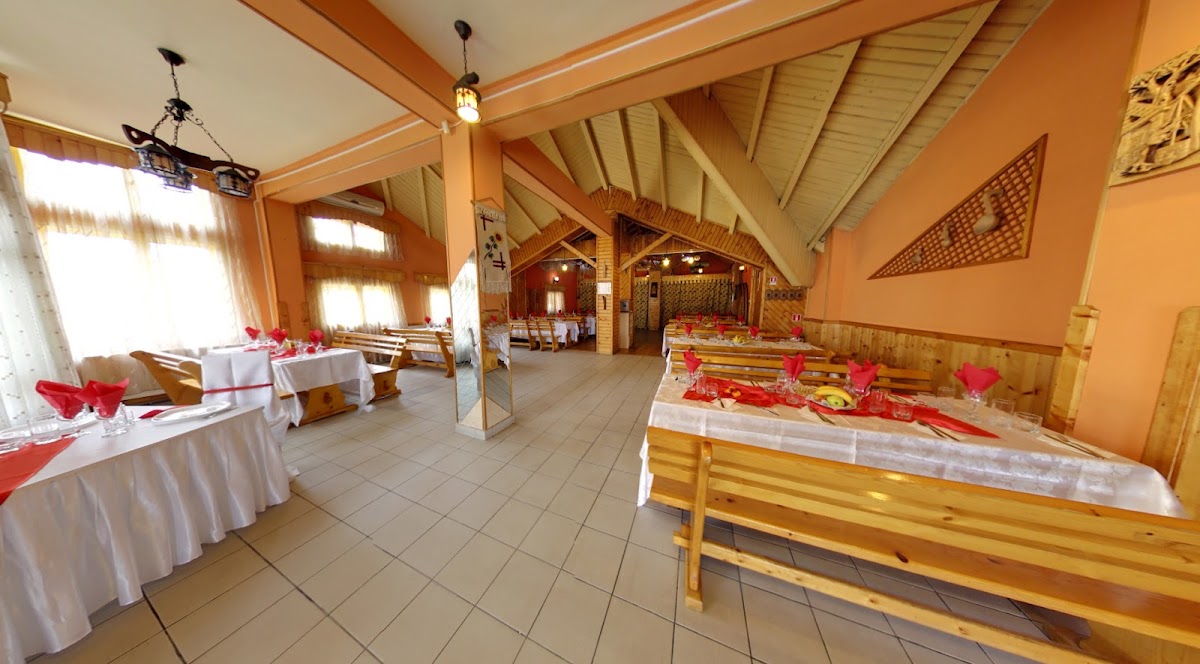 Casa cu Pauni Mioveni