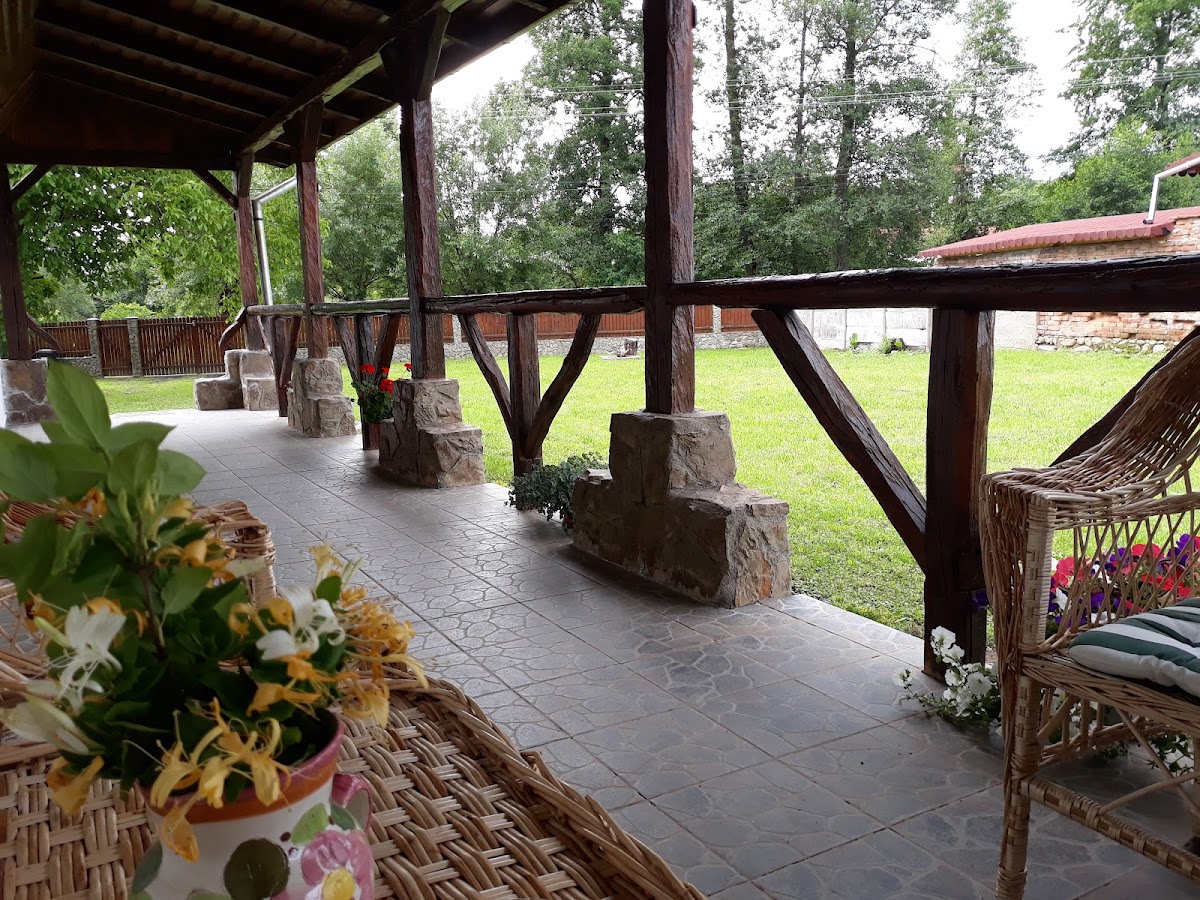 Casa de Peste Apă