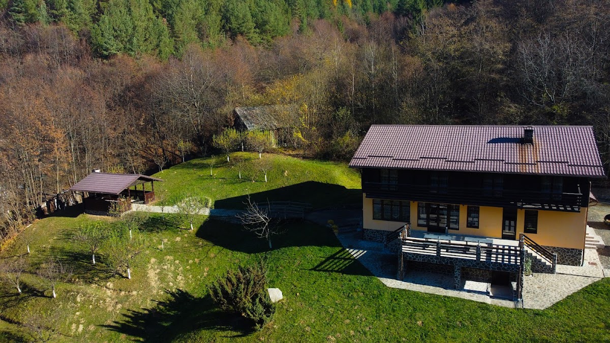 Casa de vacanță Carpatin - foto 1