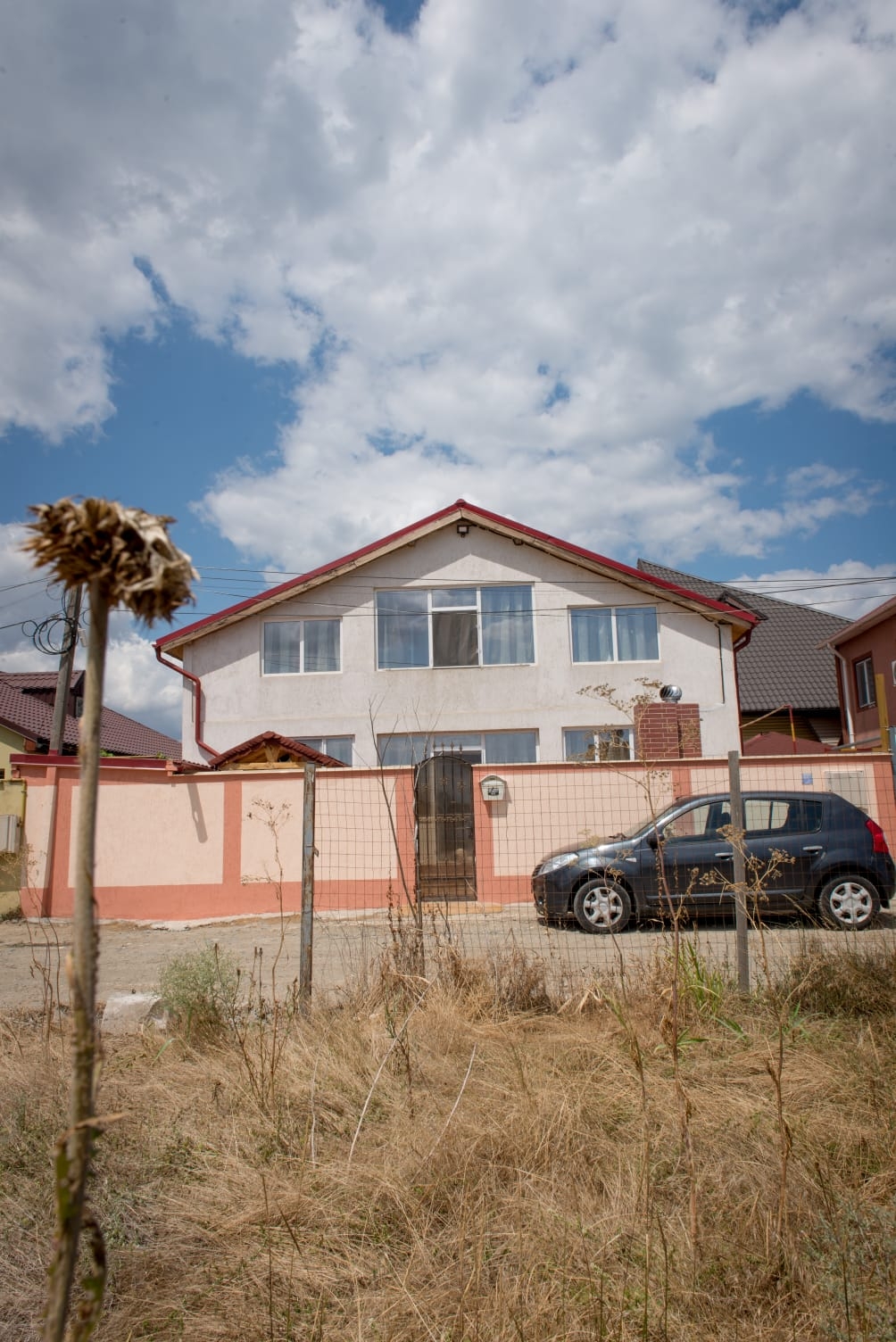 Casa Diana, Navodari