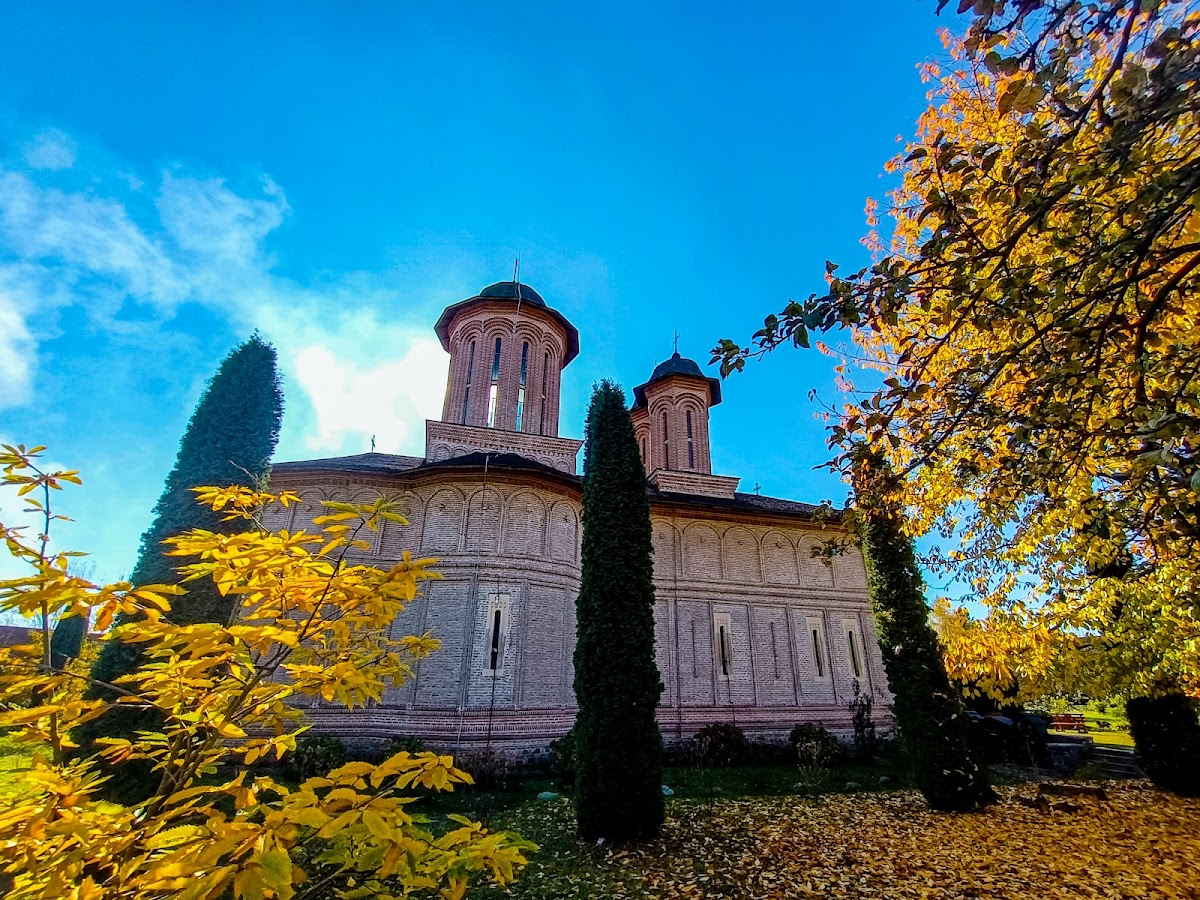 Casa Domnească de la Brebu - foto 2