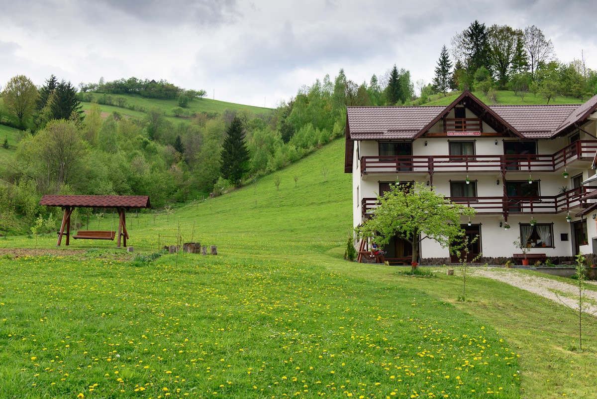 Casa Georgiana y Gabriel Poiana Mărului