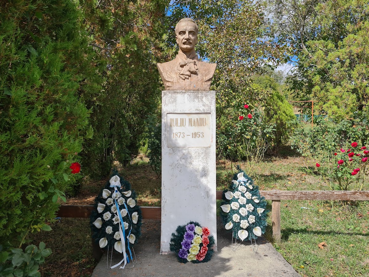 “Iuliu Maniu”纪念馆 - foto 5
