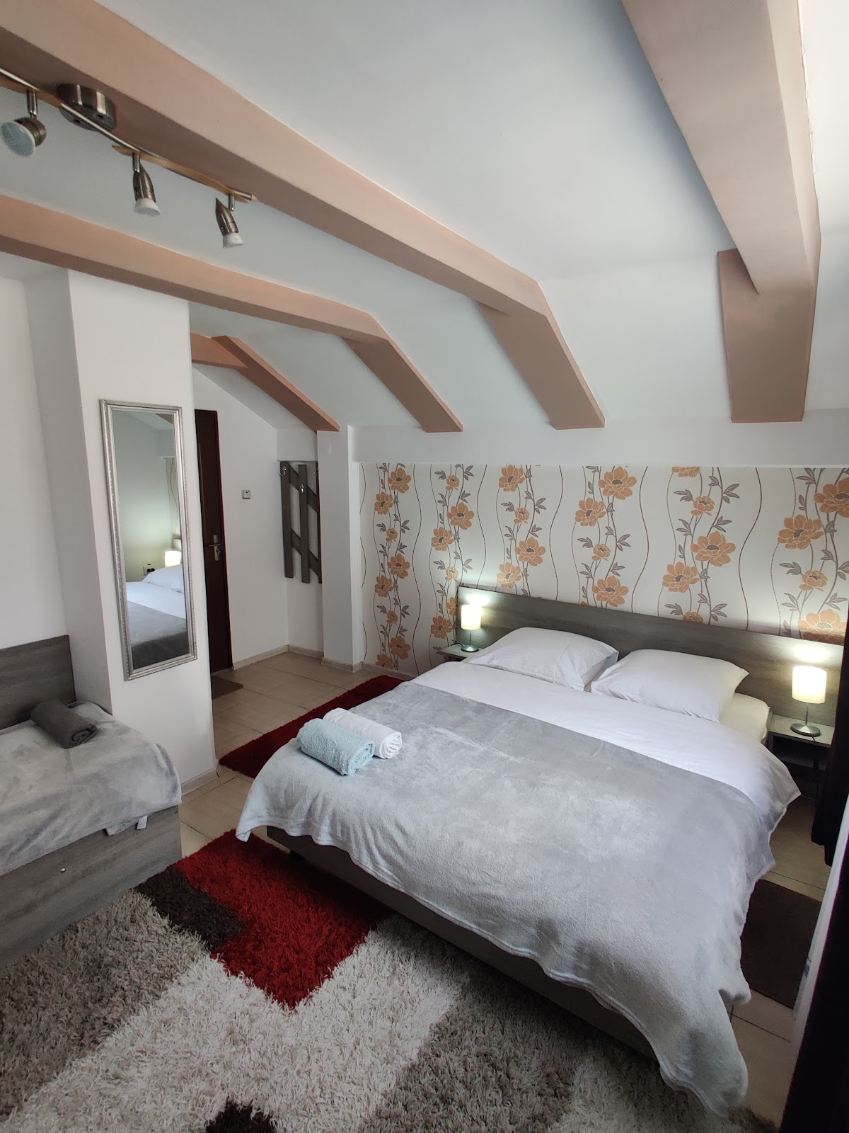 Casa Miclau