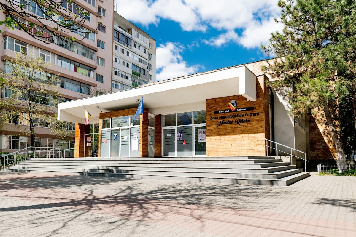Casa Municipal de Cultura “Nicolae Rotaru” - foto 4